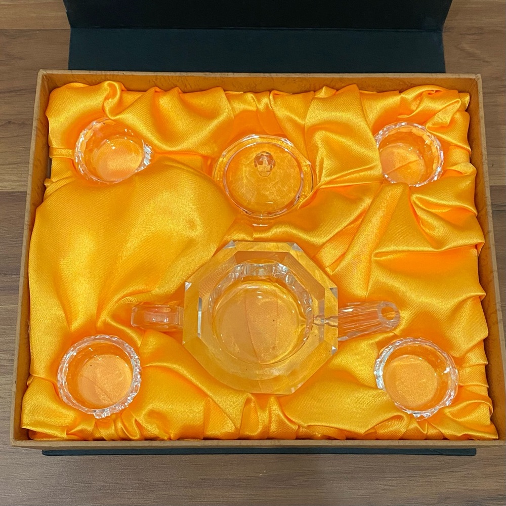Rare CATHAY BANK Clear Faceted Crystal Glass Teapot With 4 Cup Set Original Box